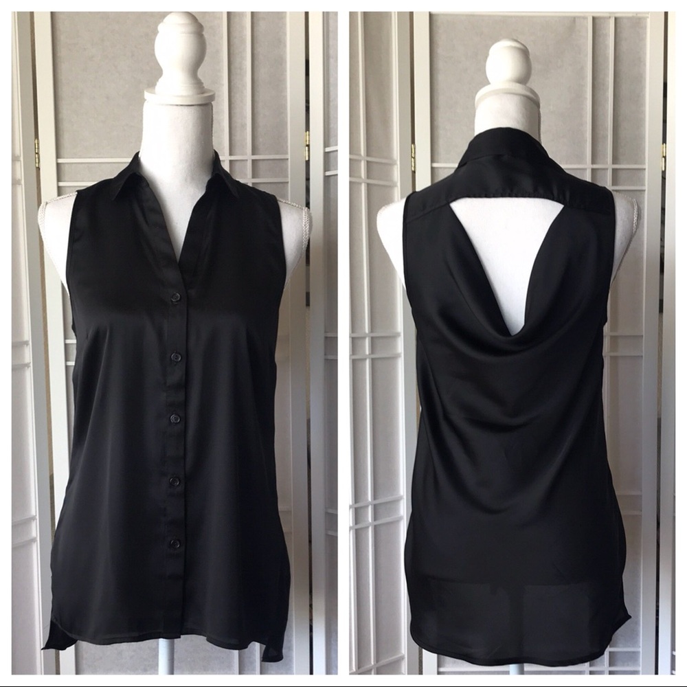 ▪️The Limited▪️Cut Out Back Button Front Tank▪️